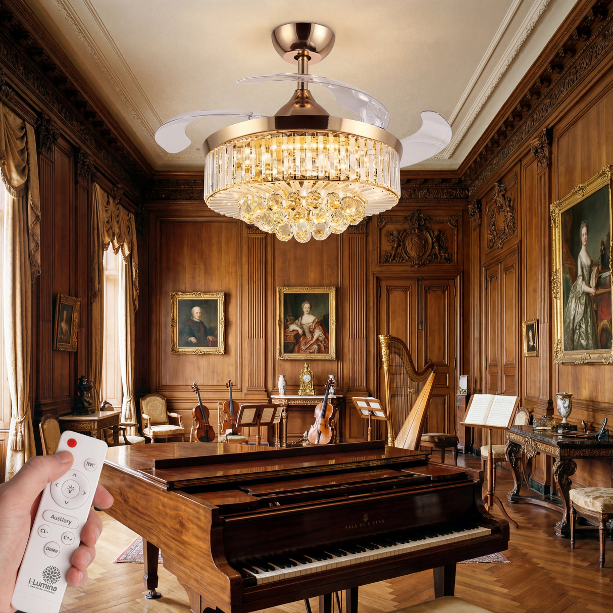 Sala de piano clásica iluminada con ventilador Crystal Diamond Tier de 3 niveles.