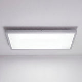 Panel LED de superficie rectangular con difusor opalino para evitar deslumbramientos.