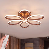 Plafón de techo con diseño orgánico en arcos entrelazados para iluminación técnica de interiores.