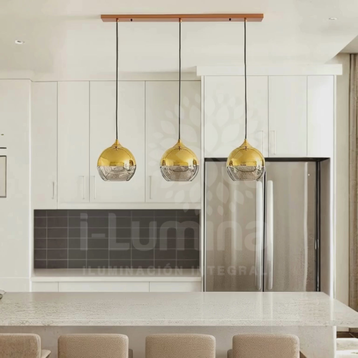 LÁMPARA COLGANTE TRÍO VANILA GOLD + FOCO LED TRANSPARENTE A60 4W LUZ CÁLIDA