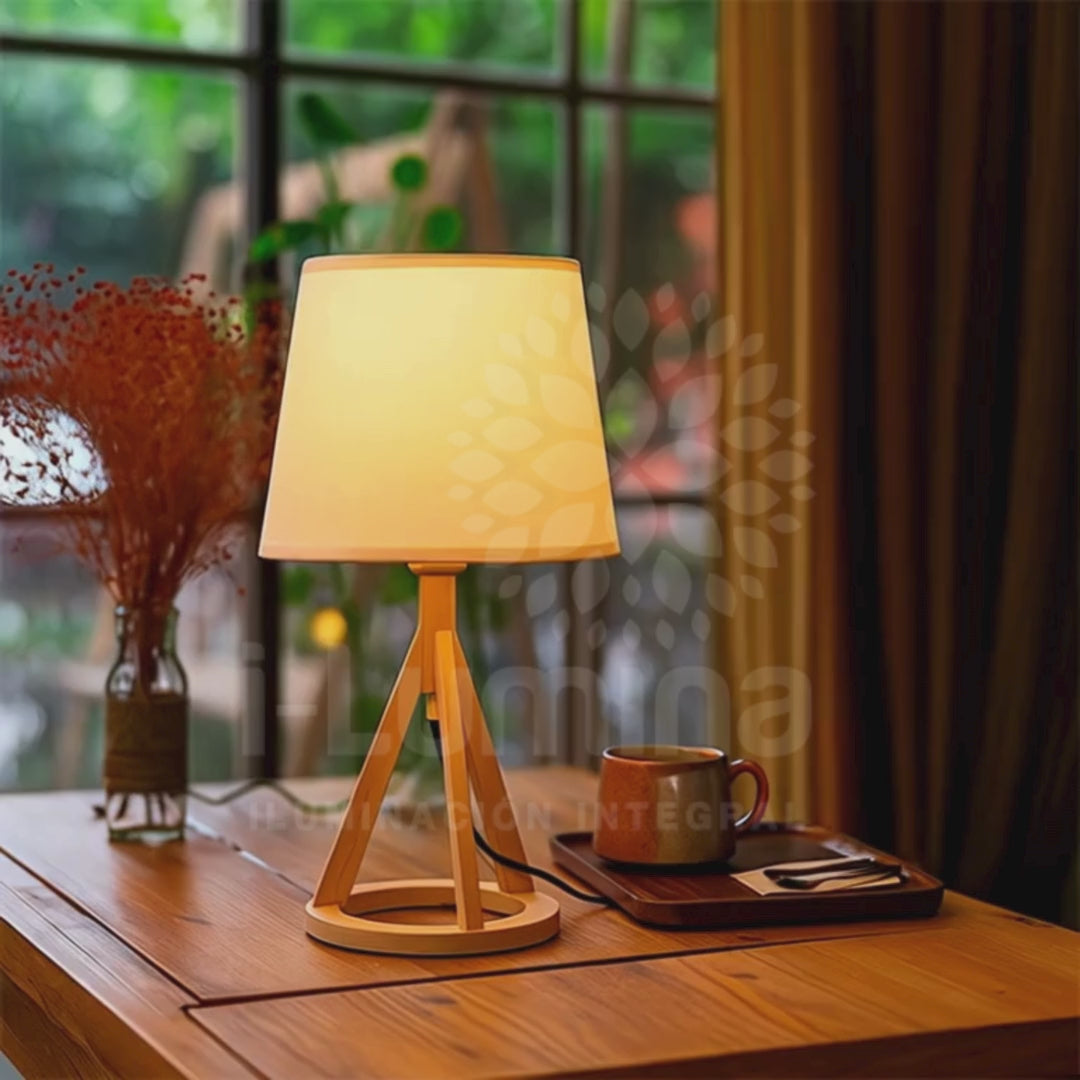 LÁMPARA DE MESA DE MADERA TRÍPODE MARINA + FOCO LED 12W LUZ CÁLIDA