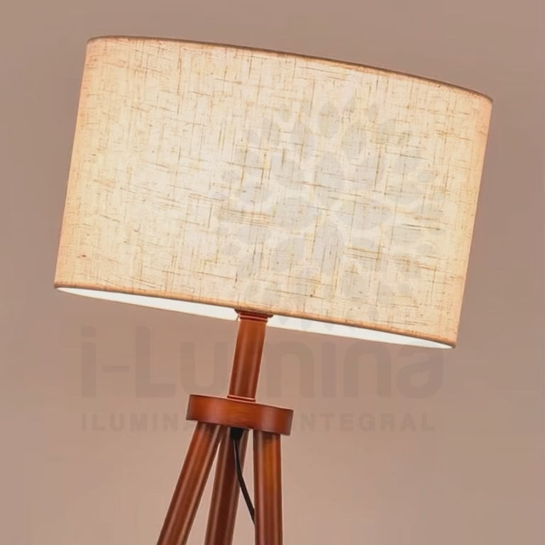LÁMPARA DE PIE TRÍPODE OSLO NORDIC WOOD NOGAL - SIN FOCO