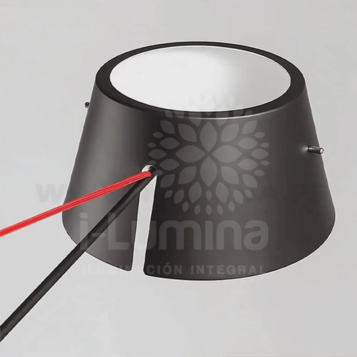 LÁMPARA DE PIE ASTRID BLACK + FOCO LED 12W LUZ CÁLIDA