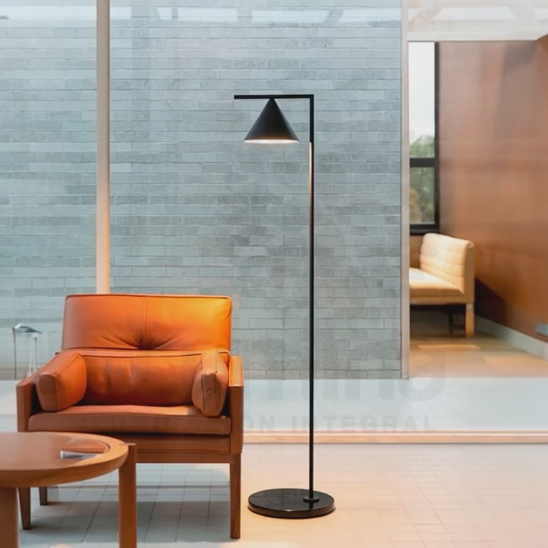 LÁMPARA DE PIE MINIMALISTA GENESIS BLACK