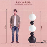 Gráfico comparativo de proporciones físicas de la luminaria frente a un usuario de 1.75m de estatura.