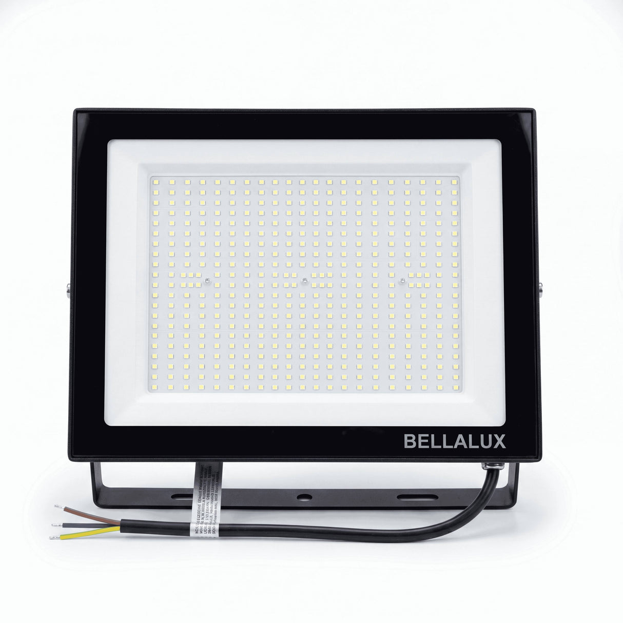 Proyector técnico de alta luminosidad con haz de luz blanca difusa para grandes áreas.
