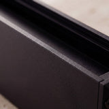 Detalle del canal y perfil de aluminio del riel magnético adosable 48V