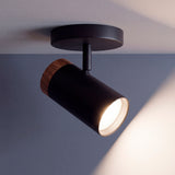 Spot negro con madera como aplique dirigible en la pared