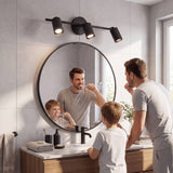 Spot triple iluminando a familia frente al espejo del baño