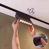 Mano articulando spot LED magnético de 6W encendido en riel magnético 48V