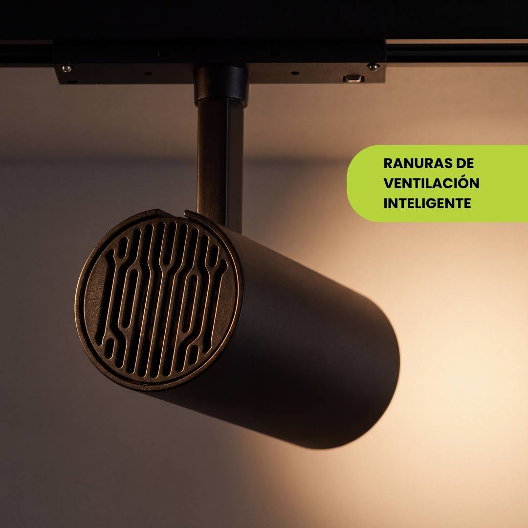 Detalle del adaptador de riel 220V del spot LED, riel no incluido