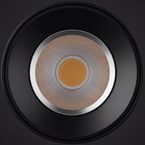 Detalle del LED COB del spot con su haz concentrado de 28 grados