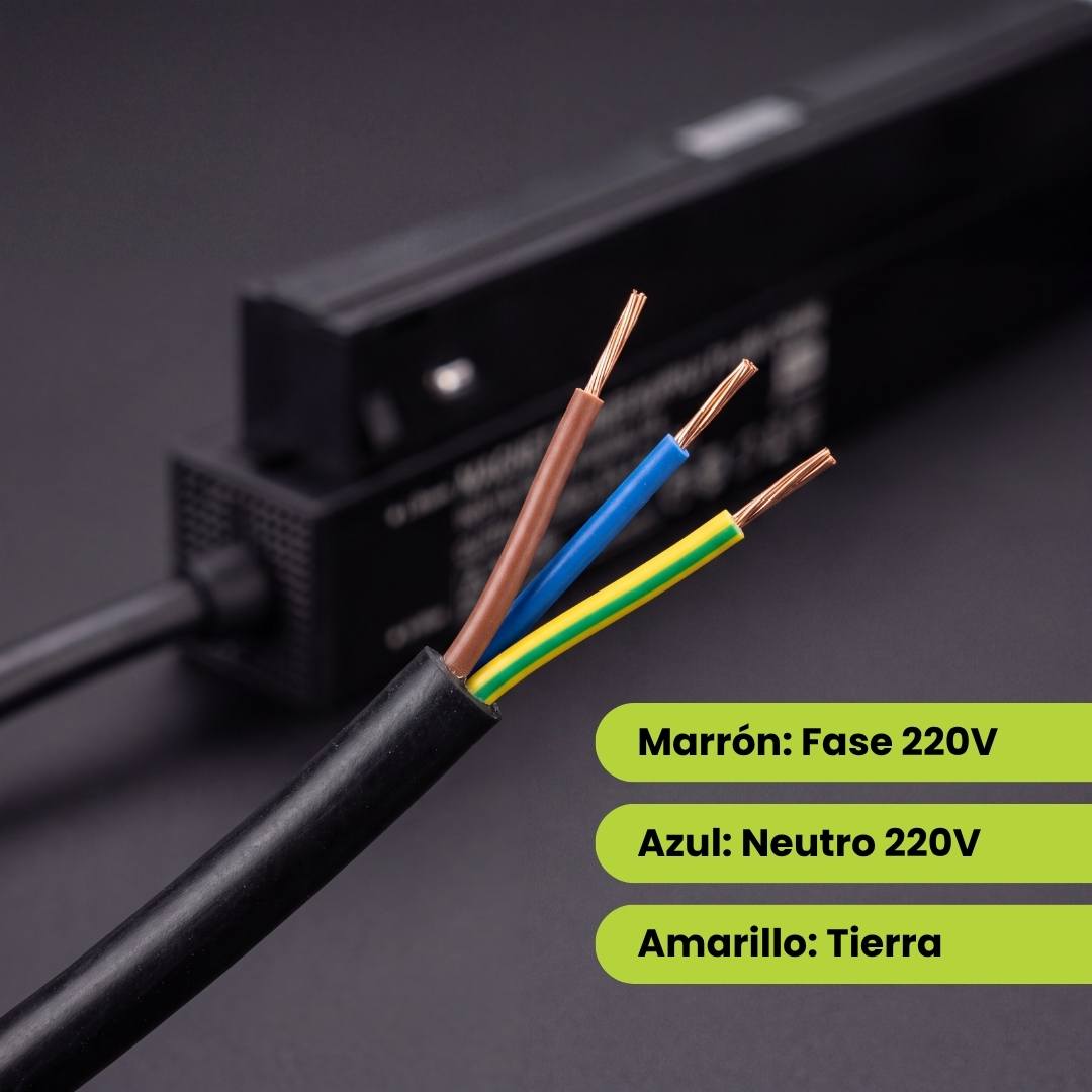 Cables del transformador magnético: marrón fase, azul neutro y amarillo tierra
