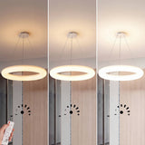 Tres niveles de temperatura de color integrados en luminaria circular de bajo consumo.