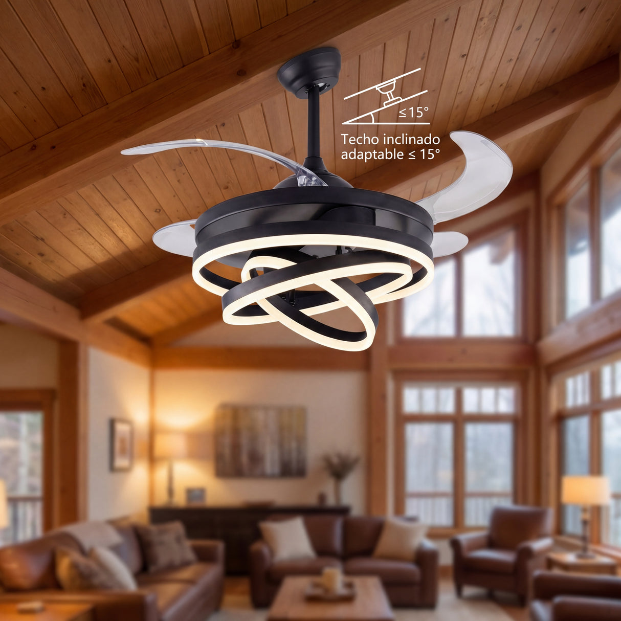 Lámpara ventilador Luxury Futura Black instalada en techo inclinado de madera (adaptable hasta 15° grados) en sala rústica moderna.