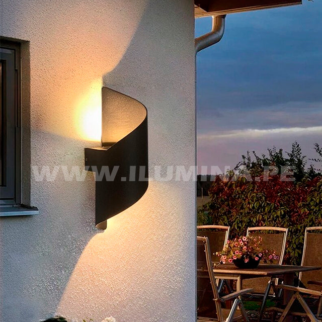 LÁMPARA DE EXTERIOR IVANNA BLACK LED LUZ CÁLIDA