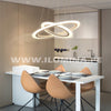 LAMPARA COLGANTE LED DE 3 LUCES CON CONTROL REMOTO PARA DEPARTAMENTOS EN SRUQUILLO EN LIMA EN PERU. LAMPARAS COLGANTES LED DESIREE. LAMPARAS COLGANTES LED SUSPENDIDAS DECORATIVAS. LAMPARAS COLGANTES LED MODERNAS PARA TECHO. LAMPARAS COLGANTES DESIREE DECORATIVAS SODIMAC, PROMART, EGLO, MAESTRO, SAGA FALABELLA.