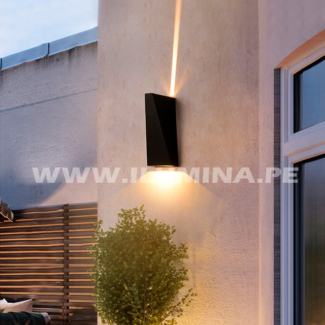 LÁMPARA DE EXTERIOR LAURA BLACK LED LUZ CÁLIDA