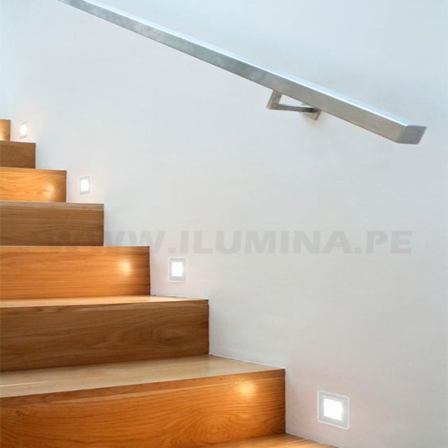 SPOT LUZ GUÍA DE PASO DE ESCALERA LED 3W SIMETRICA BLANCO CON SENSOR DE MOVIMIENTO LUZ CÁLIDA