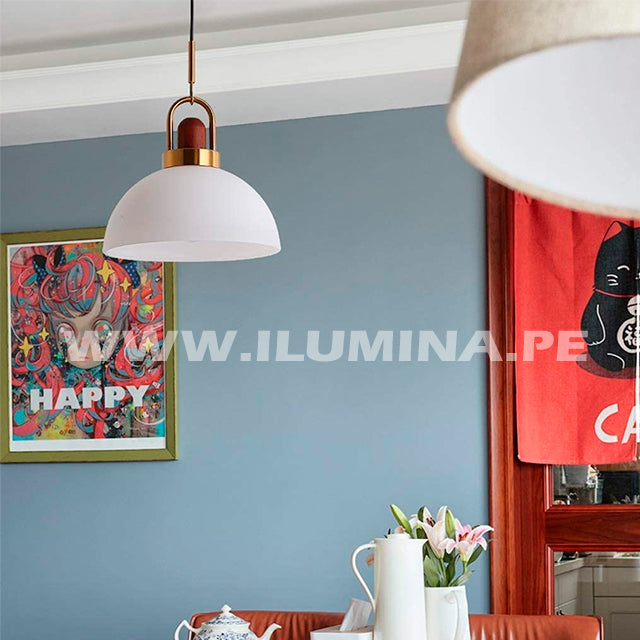 LAMPARAS COLGANTES DE CAMPANA DE ALUMINIO BLANCO CON MADERA CON PIEZA DORADA SATINADA EXCLUSIVA. LAMPARA DECORATIVA COLGANTE EXCLUSIVA DECORATIVA PARA TECHO PARA RESTAURANTES, PARA NEGOCIOS, PARA PROYECTOS HOTELEROS, PARA HOTELES, PARA TERRAZAS, LAMPARAS DECORATIVAS DE ALUMINIO DE UNA LUZ PARA TECHO. LAMPARAS DECORATIVAS EXCLUSIVAS DE DISEÑADOR COLOR BLANCO COLOR DORADO COLOR MADERA. VENTA DE LUMINARIAS EN SURQUILLO EN SAN BORJA EN SURCO, EN LA MOLINA, EN SANTIAGO DE SURCO, EN MONTERRICO,.